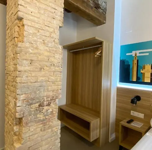 Original Domino House בית הארחה 4*