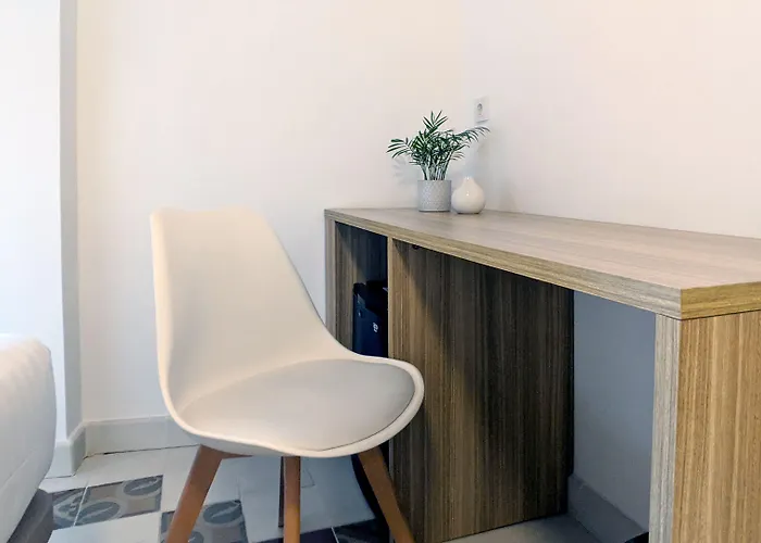 Original Domino House 4* Валенсия